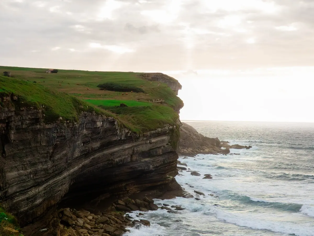 Coastal Walking Common Mistakes: How to Avoid Getting Caught by the Tide